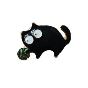 Enamel Pin Black Cat with Green Yarn Ball Metal Small